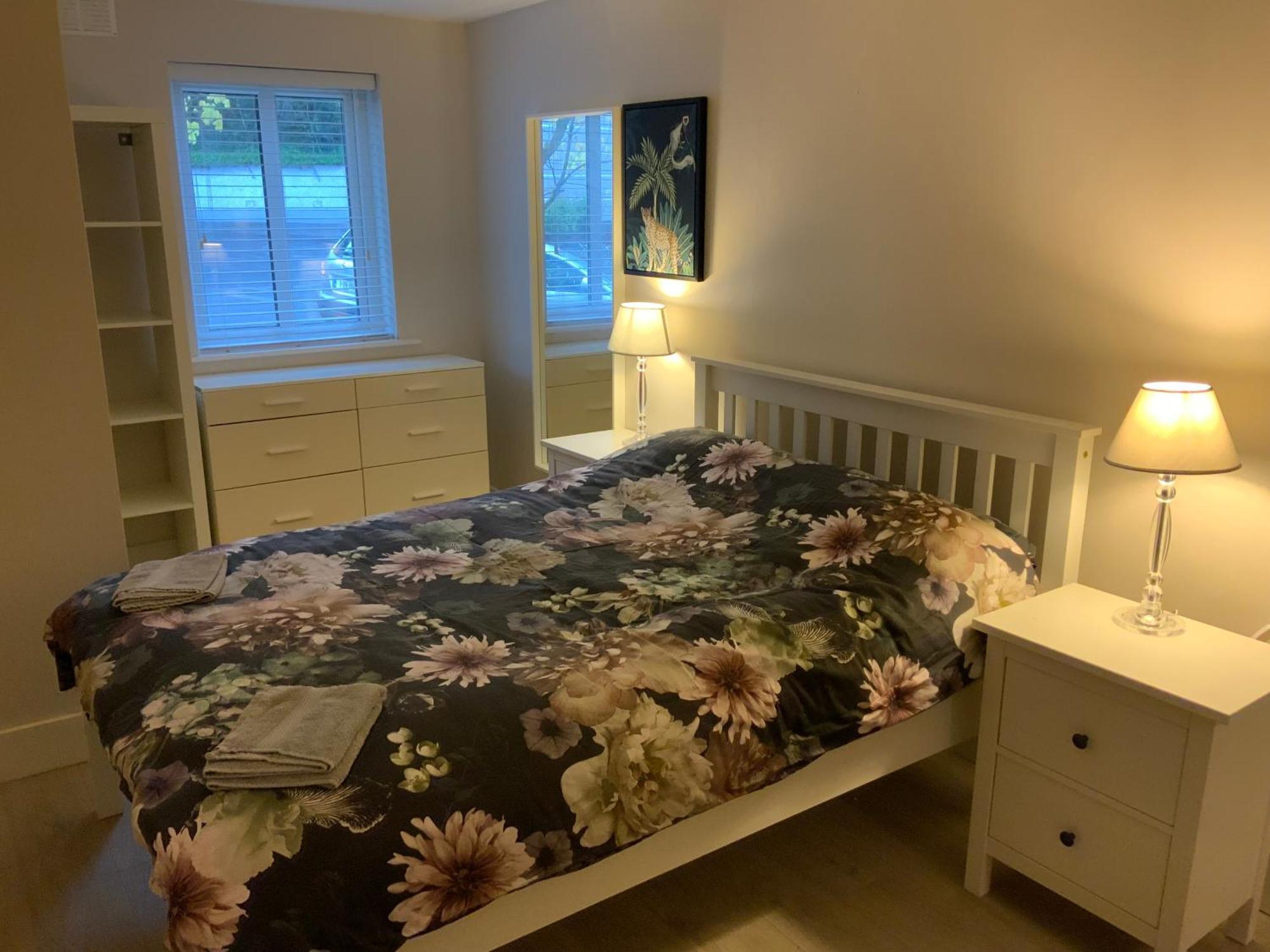 Quite And Cozy 2 Bedroom Apartment Голуэй Экстерьер фото