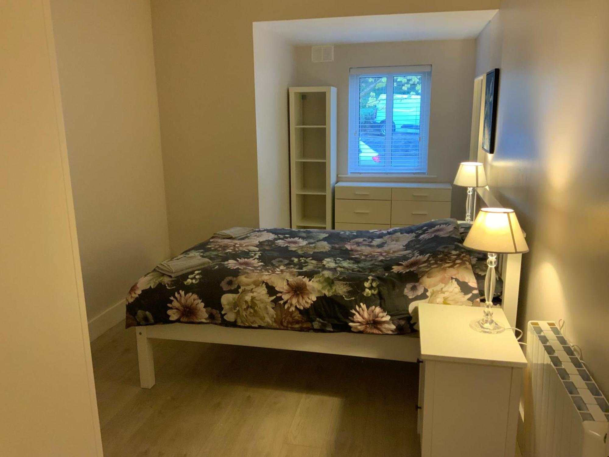 Quite And Cozy 2 Bedroom Apartment Голуэй Экстерьер фото